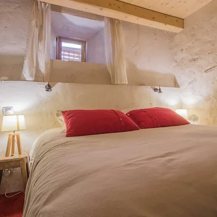 Rent this 4 bed house on Bourg Saint-Maurice in Montée des Deux Fusils, 73210 Montchavin