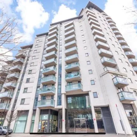 Rent this 2 bed apartment on City Tower in 3 Limeharbour, Cubitt Town