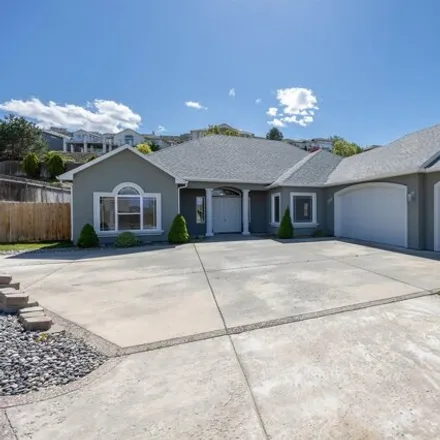 Buy this 3 bed house on 437 Aimee Drive in Richland, WA 99352