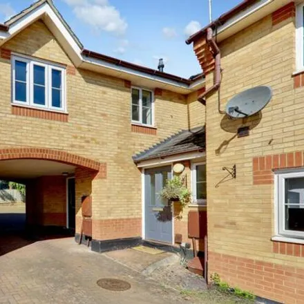 Buy this 1 bed townhouse on unnamed road in Debden Green, IG10 2NE