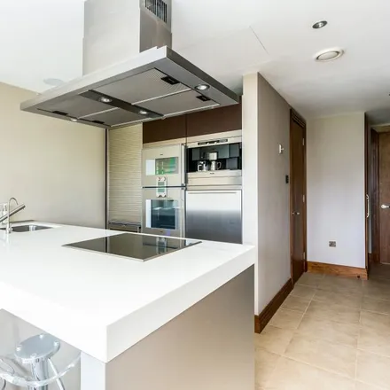 Image 5 - Cavendish Meads, Sunninghill, SL5 9TG, United Kingdom - Apartment for rent