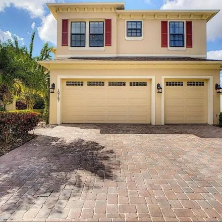 Rent this 4 bed house on 10763 Willow Ridge Loop in Orange County, FL 32825