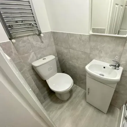 Image 3 - Hembury Place, Northampton, NN4 8TB, United Kingdom - House for rent