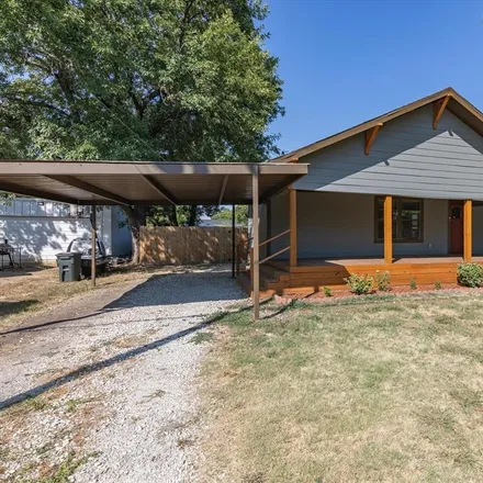 Buy this 3 bed house on 107 South Ferris Street in Garrett, Ellis County