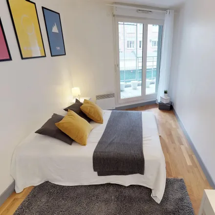 Rent this 4 bed room on 11 Rue Macquart in 59800 Lille, France