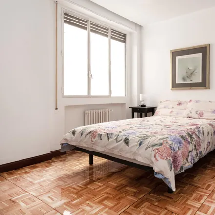 Rent this 6 bed room on Calle del Poeta Joan Maragall in 54, 28020 Madrid