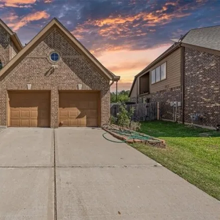 Image 3 - 1200 Watercrest Park Lane, Rosenberg, TX 77471, USA - House for sale