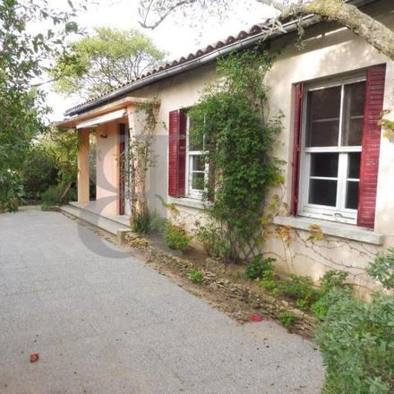 Rent this 3 bed house on 40 Cours Aristide Briand in 84100 Orange, France