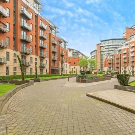 Buy this 2 bed apartment on Gotts Road in Leeds, LS12 1DW