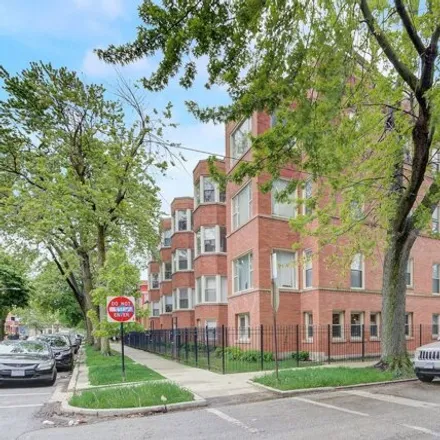 Buy this 2 bed condo on 6200-6210 South Evans Avenue in Chicago, IL 60637