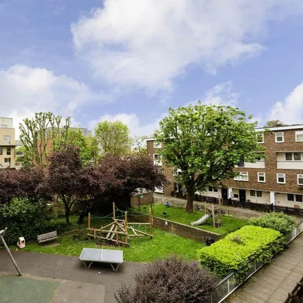 Rent this 4 bed apartment on Saxonbury Court in Hilldrop Road, London