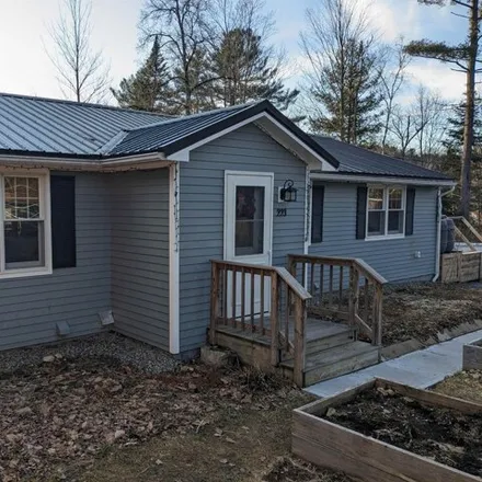 Buy this 3 bed house on 235 West Elm Street in Littleton, NH 03561