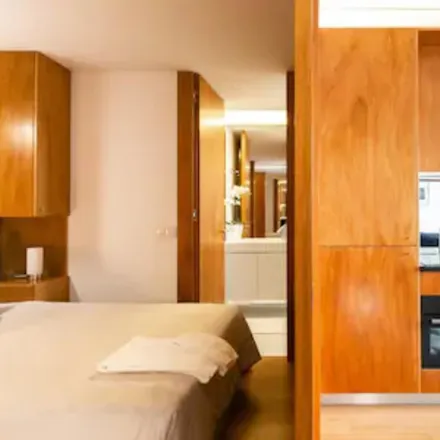 Rent this 1 bed apartment on Escola Profissional de Comércio Externo in Rua de Gonçalo Cristóvão, 4000-266 Porto