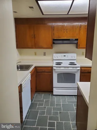 Image 4 - 15199 Glade Drive, Leisure World, Montgomery County, MD 20906, USA - Apartment for rent