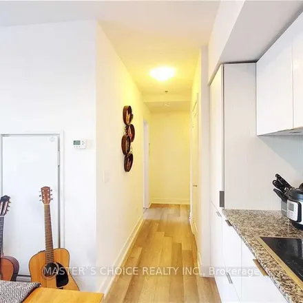 Image 2 - Picasso Condos, 318 Richmond Street West, Old Toronto, ON M5V 3M6, Canada - Apartment for rent
