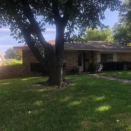 Buy this 4 bed house on 615 East Cherry Street in Duncanville, TX 75116