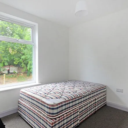 Rent this 4 bed apartment on City Road/Granville Road in City Road, Sheffield
