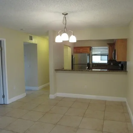 Image 4 - 1545 Lake Crystal Drive, Golden Lakes, Palm Beach County, FL 33411, USA - Condo for rent