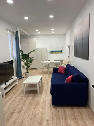 Rent this 2 bed apartment on El Capirote de Granada in Calle de Alonso Cano, 38