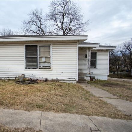 Rent this 3 bed house on 300 9th Street in Moody, McLennan County