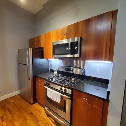 Image 5 - 19 Willow Street, Lynn, MA 01901, USA - Condo for rent