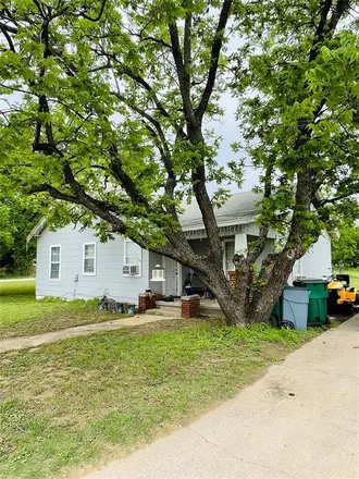 Buy this 3 bed house on 466 West Belknap Street in Jacksboro, TX 76458