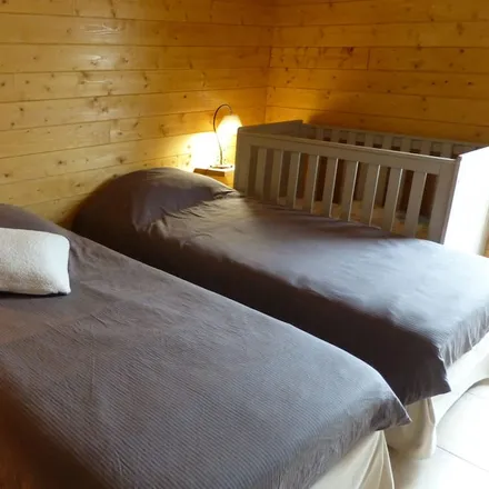 Rent this 4 bed townhouse on Chemin honoré de balzac in 73100 Aix-les-Bains, France