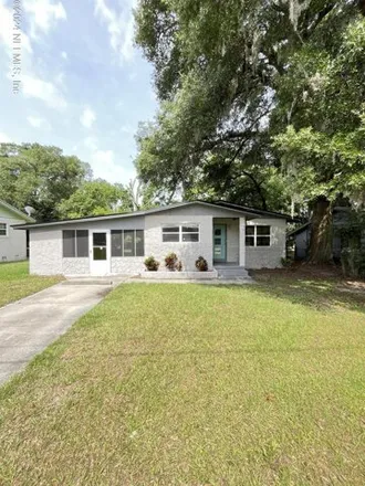 Buy this studio house on 1310 Prospect St in Palatka, Florida