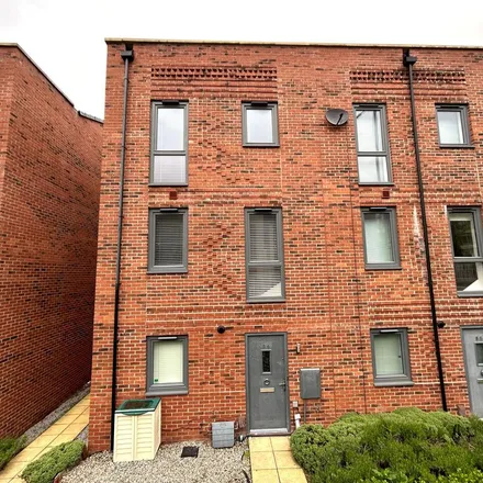 Rent this 2 bed townhouse on Carnforth Avenue in Wakefield, WF1 2GE