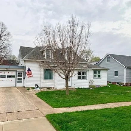 Image 1 - 338 South Oak Street, Jefferson, IA 50129, USA - House for sale