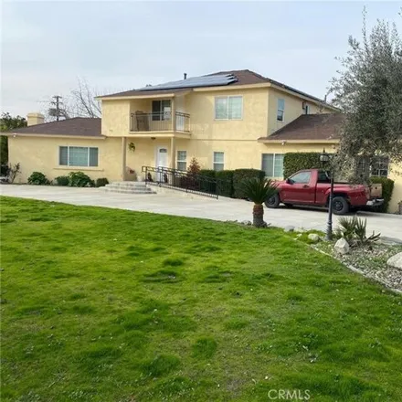 Buy this 6 bed house on 2572 Wilson Road in Bakersfield, CA 93304