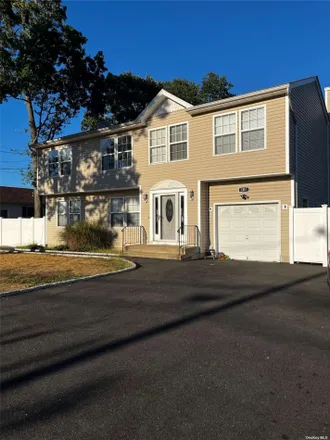 Rent this 3 bed house on 1311 Pine Acres Boulevard in Bay Shore, Suffolk County