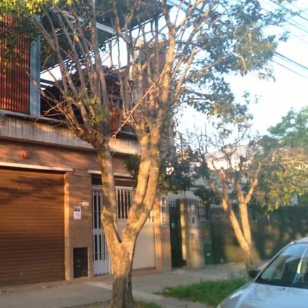 Buy this studio house on Diagonal 131 - Libertad 6426 in Villa María Irene de los Remedios de Escalada, Loma Hermosa