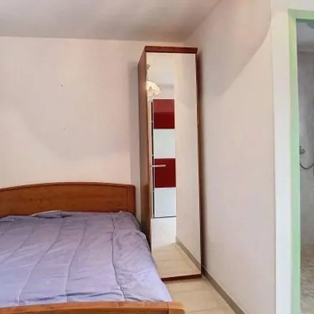 Rent this 3 bed apartment on 1709 Chemin de la Mode in 30150 Saint-Geniès-de-Comolas, France