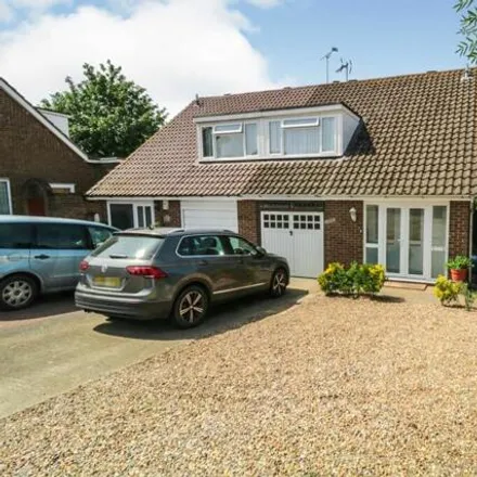 Buy this 3 bed duplex on 137 Roundhills in Epping Forest, EN9 1TF