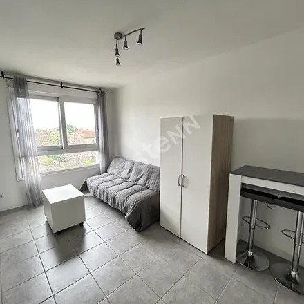 Rent this 2 bed apartment on 38 Avenue Louis-Ariste Passerieu in 31100 Toulouse, France