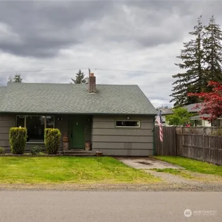 Buy this 3 bed house on 1735 Adams Street in Shelton, WA 98584