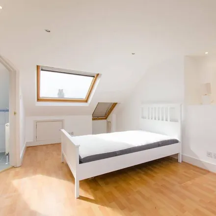 Rent this 4 bed house on Brudenell Road in London, SW17 8DD