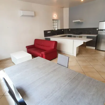 Rent this 2 bed apartment on Douze in Rue des Frères Robert et Gérard Darbins, 40000 Mont-de-Marsan