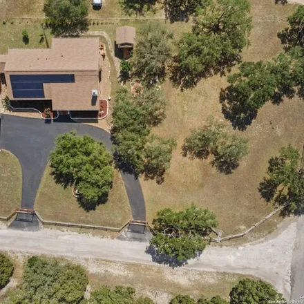 Image 3 - 215 Golden Oaks, Helotes, TX 78023, USA - House for sale