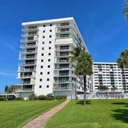 Rent this 2 bed condo on Optimus Barbell Club in Golfview Road, North Palm Beach