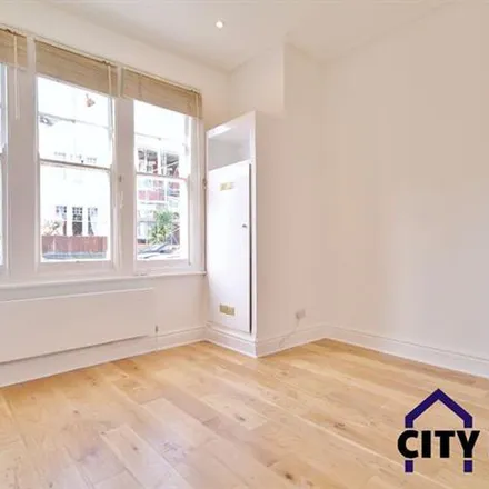 Rent this 2 bed apartment on Rathcoole Avenue in London, N8 9LY