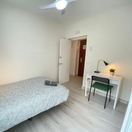 Rent this 3 bed room on Calle de Amós de Escalante in 12, 28017 Madrid