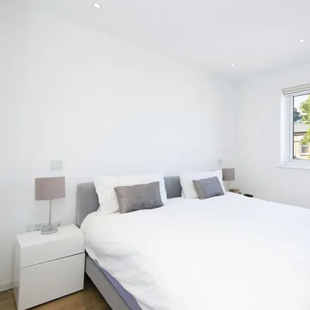 Image 4 - Palmerston Road, London, SW19 1NY, United Kingdom - House for rent