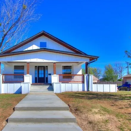 Buy this 3 bed house on 3113 North Francis Avenue in Oklahoma City, OK 73118