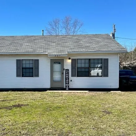 Buy this 3 bed house on 322 Robin in Bono, Craighead County