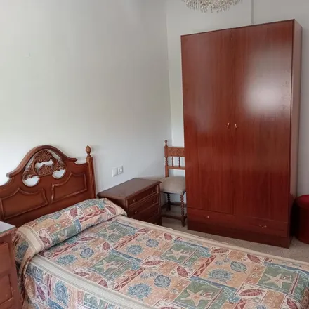 Rent this 4 bed apartment on Calle Alejandro Dumas in 18011 Granada, Spain