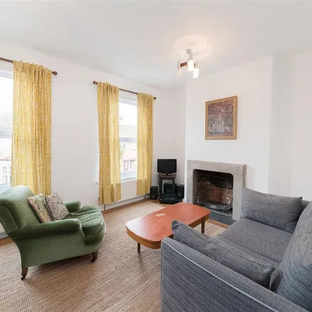 Rent this 1 bed apartment on Wroxton Road in London, SE15 2BL