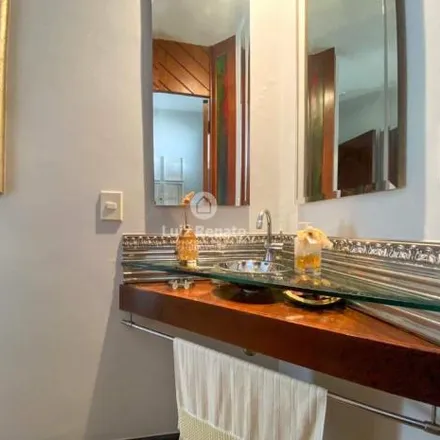 Buy this 6 bed apartment on Rua Santiago in Sion, Belo Horizonte - MG