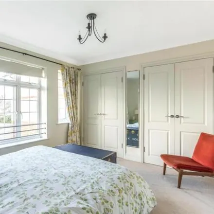 Image 5 - Winchester Close, London, BR2 0PX, United Kingdom - Townhouse for sale